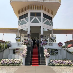 ดอกไม้หน้าเมรุ วัดนรนาถสุนทริการาม วัดสุมันเศรษฐีวิหาร