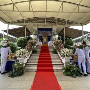 ดอกไม้หน้าเมรุ วัดดอกไม้ วัดสุมันเศรษฐีวิหาร