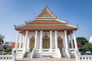 พวงหรีดวัดมกุฏกษัตริยาราม แขวงบางขุนพรหม เขตพระนคร