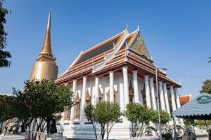 วัดโสมนัสราชวรวิหาร แขวงวัดโสมนัส เขตป้อมปราบศัตรูพ่าย