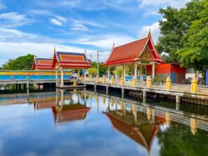 พวงหรีดวัดไทรม้าใต้ อำเภอเมืองนนทบุรี กรุงเทพมหานคร