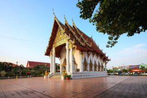 พวงหรีดวัดท่าไม้ อำเภอกระทุ่มแบน กรุงเทพมหานคร